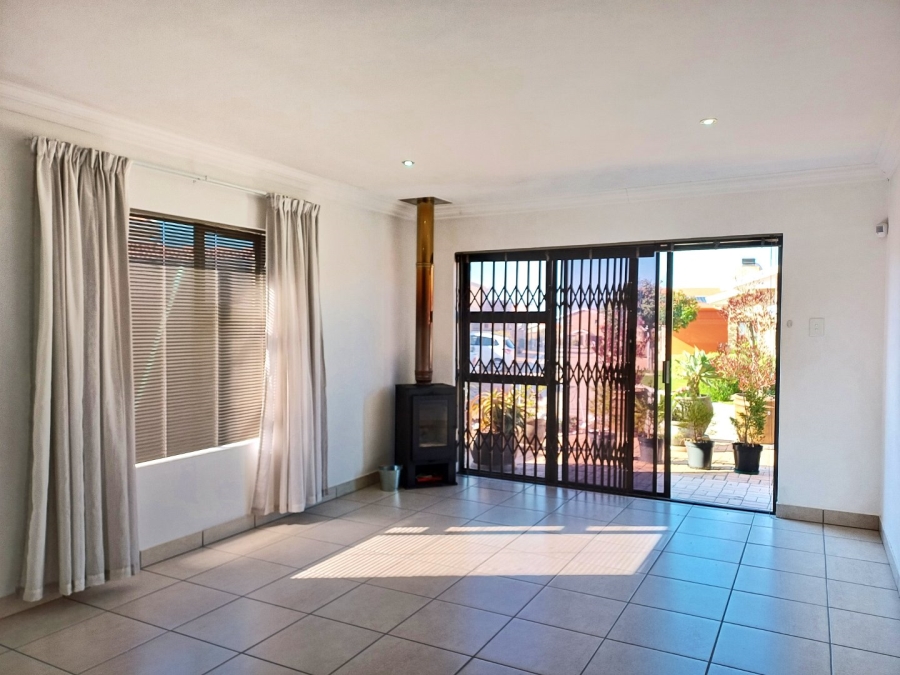 2 Bedroom Property for Sale in Tergniet Western Cape